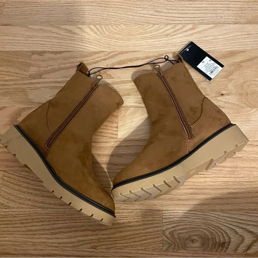 Art Class Brown Pull On Boots Sz 13 NEW Kids Platform Tan